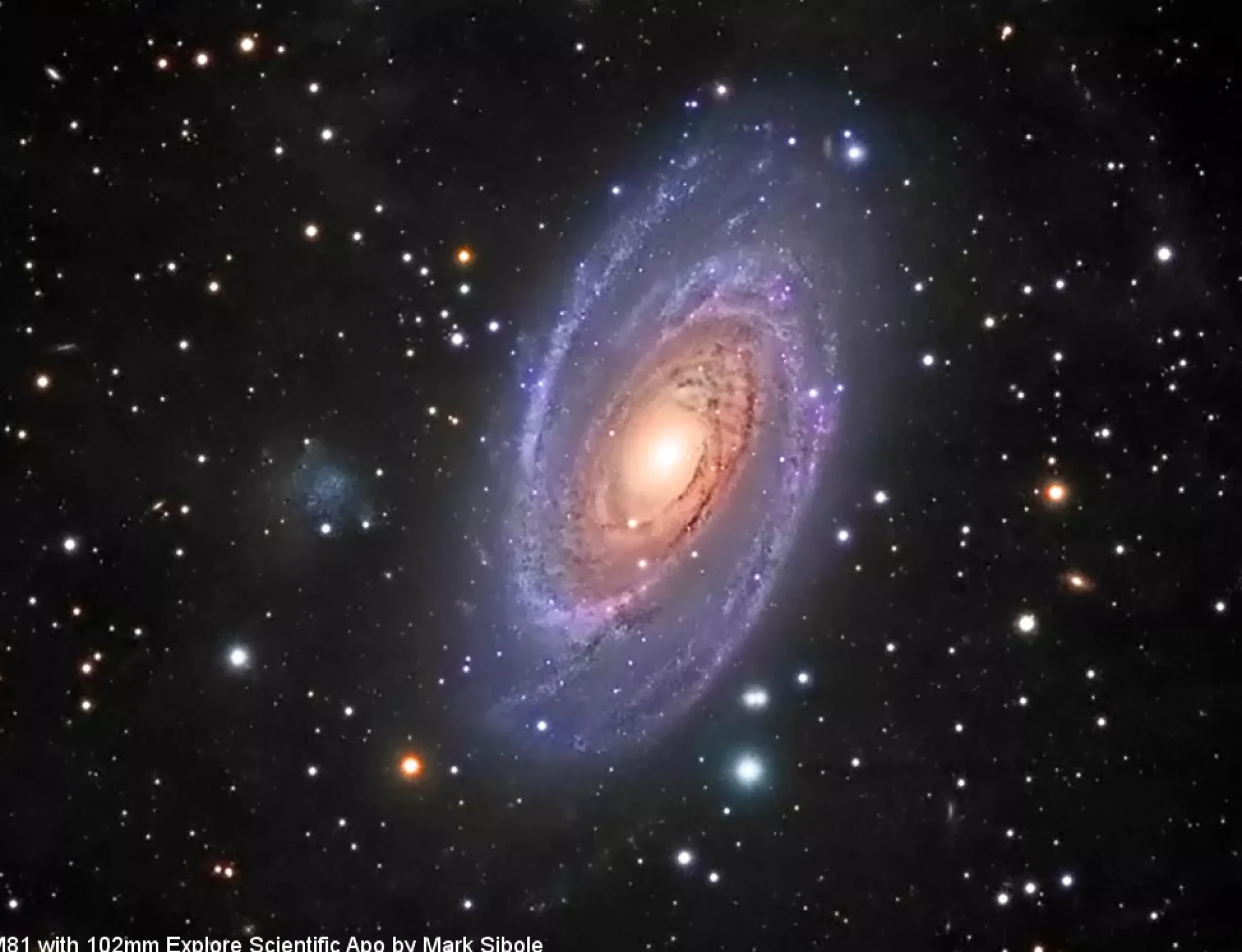 EXPLORE SCIENTIFIC ED APO 102mm f/7 FCD-1 Alu 2'' R&P Fokussierer>Bresser Hot